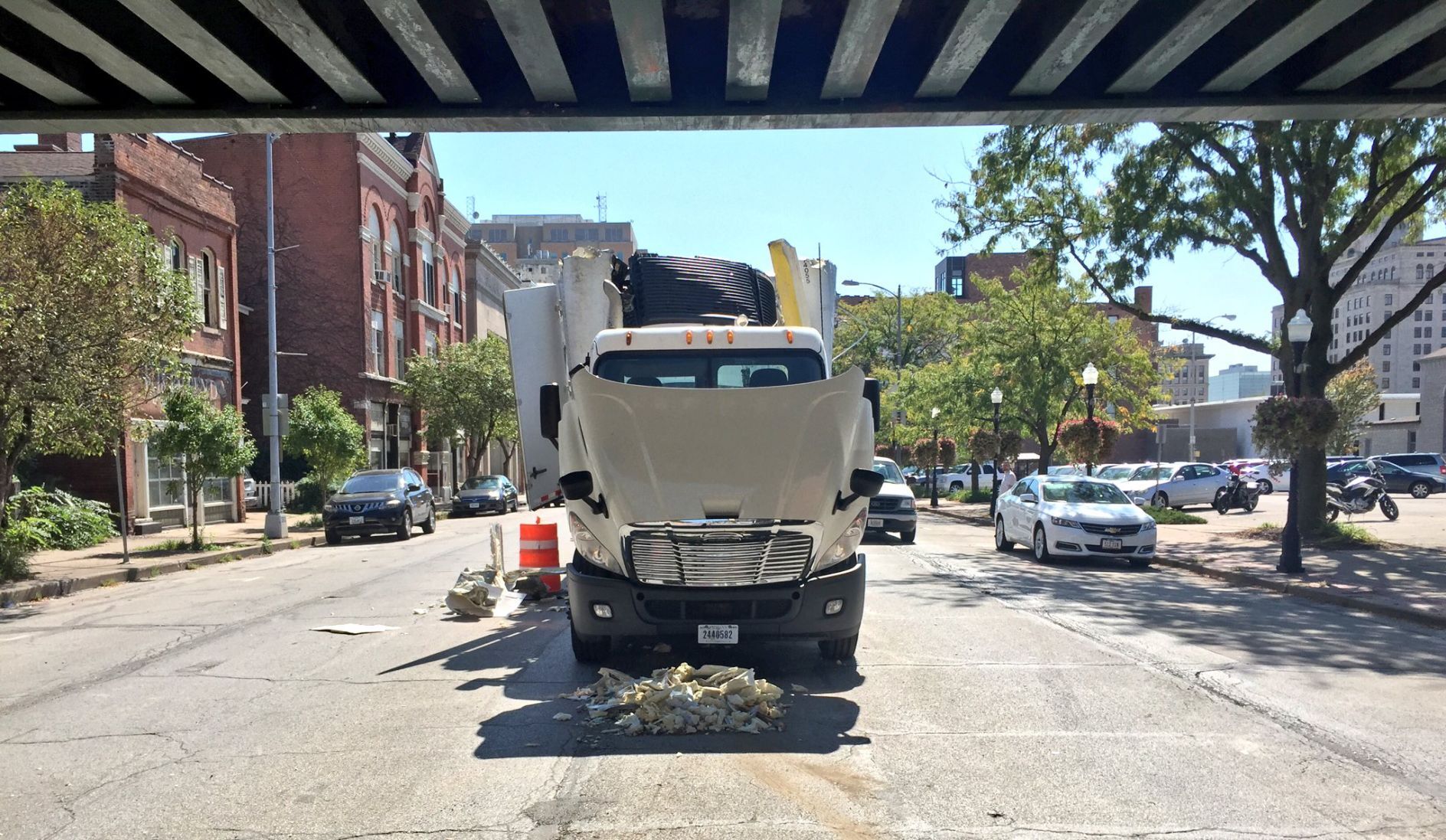 Truck-eating bridge